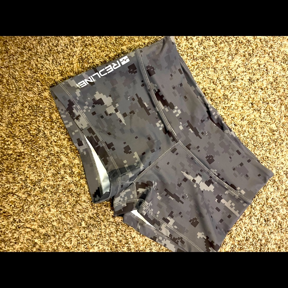 Crossfit booty shorts thin red line